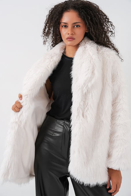 Long Oversized Faux Fur Coat With Belt - Image 4