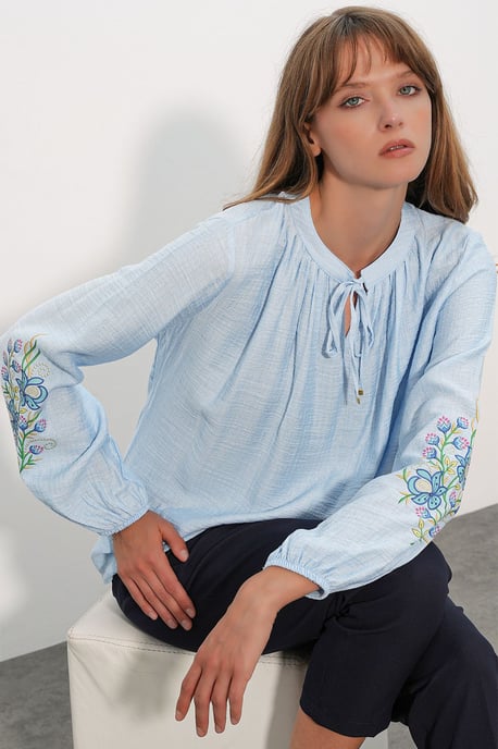 Geborduurde Oversized Crêpe Blouse - Image 1