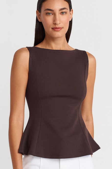 Fitted Sleeveless Peplum Blouse - Image 3