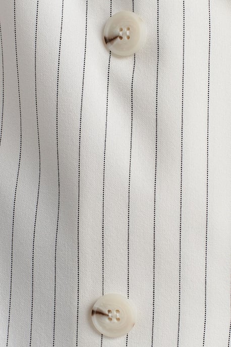 Lange Gevoerde Blazer met Gestreepte Revers - Image 4