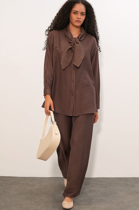 Textured Shirt And Wide-Leg Trouser Set - Image 1