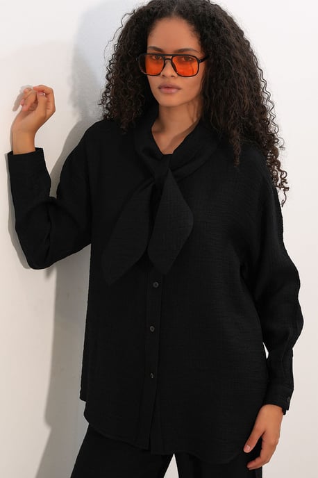 Textured Shirt And Wide-Leg Trouser Set - Image 2