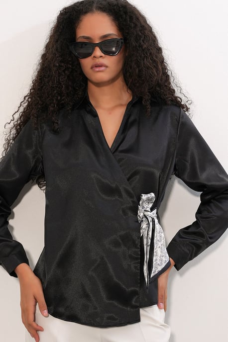 Dames Satijnen Knoop-Front Shirt - Image 2