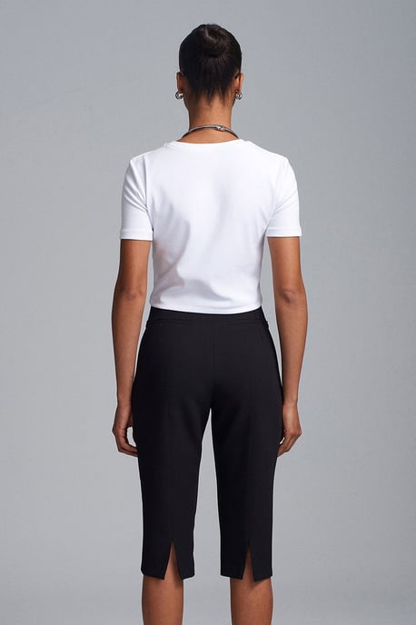High-waist Straight Capri Shorts With Slit - Image 2