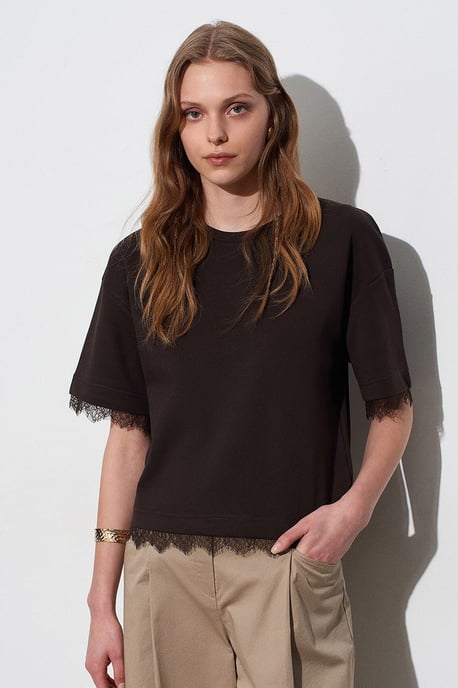 Kvinnors T-shirt med rund hals i bomull och elastan - Image 1