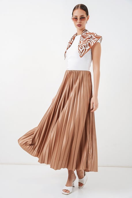 High Waist Pleated Maxi Skirt - Image 3