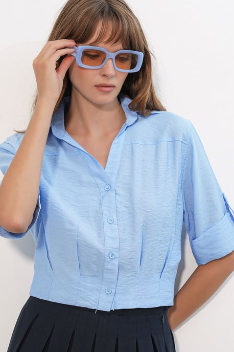Oversized Crop Shirt - Image 3