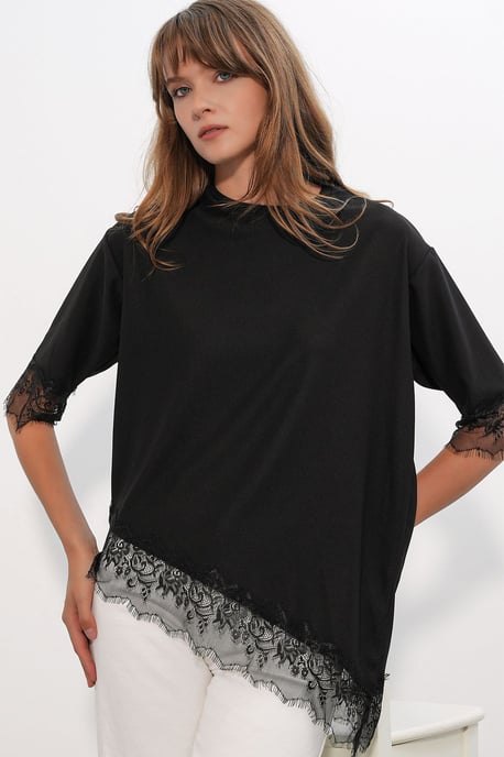 Oversized Lace Knit Blouse - Image 4