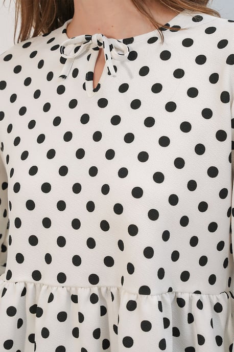 Prickig crepe-blus med knytdetalj - Image 5