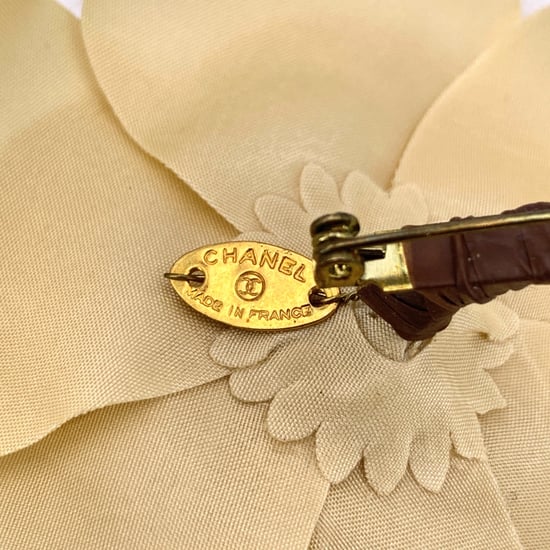 Chanel Vintage stoffen broche Camelia - Image 4