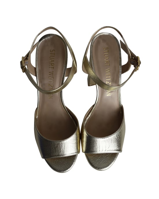 Stuart Weitzman Ryder 95 Platform Sandals in Gold Leather - Image 5