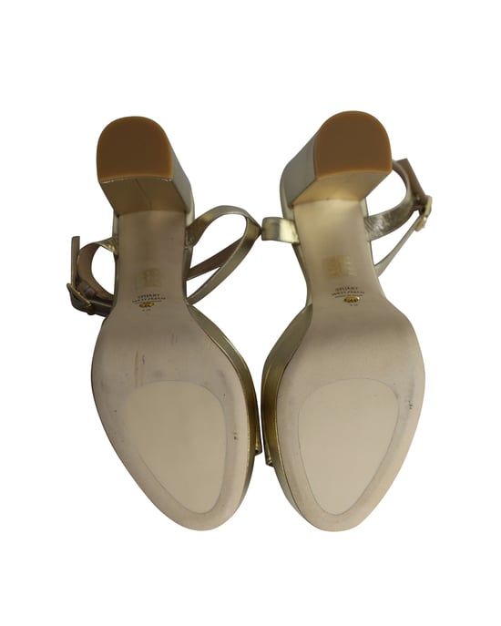 Stuart Weitzman Ryder 95 Platform Sandals in Gold Leather - Image 6