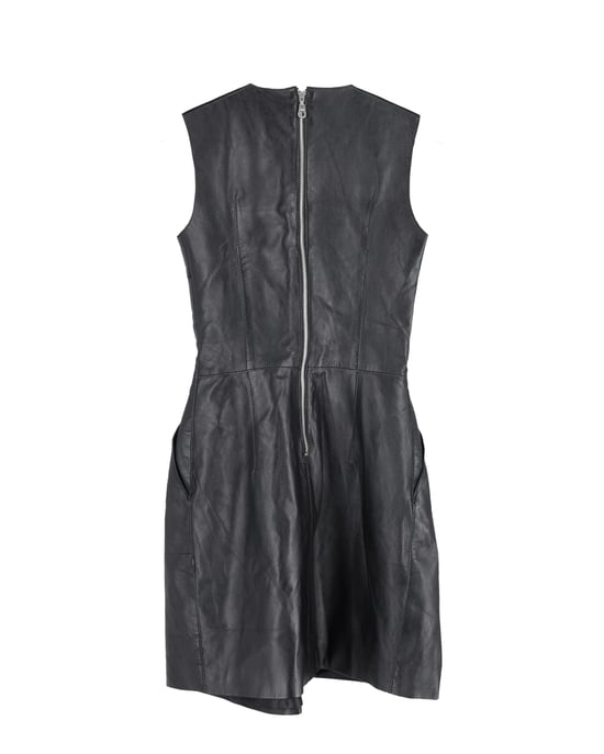 Iris & Ink minijurk in zwart leer - Image 2