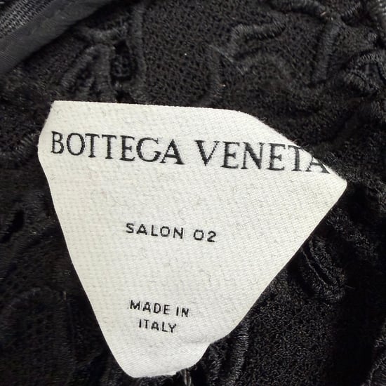 Bottega Veneta blouse met kanten patroon en opstaande kraag in zwart polyester - Image 4