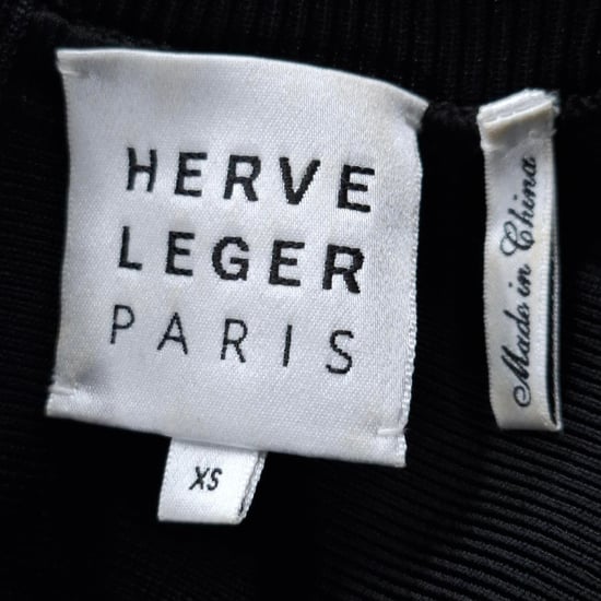 Herve Leger – Svart rayonklänning med enaxlad utskärning - Image 3
