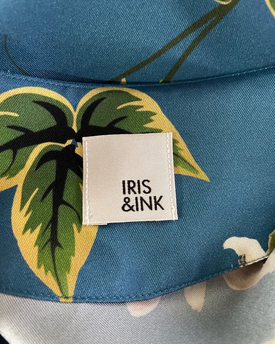 Iris & Ink bloemenprint midi-jurk van blauwe zijde - Image 3