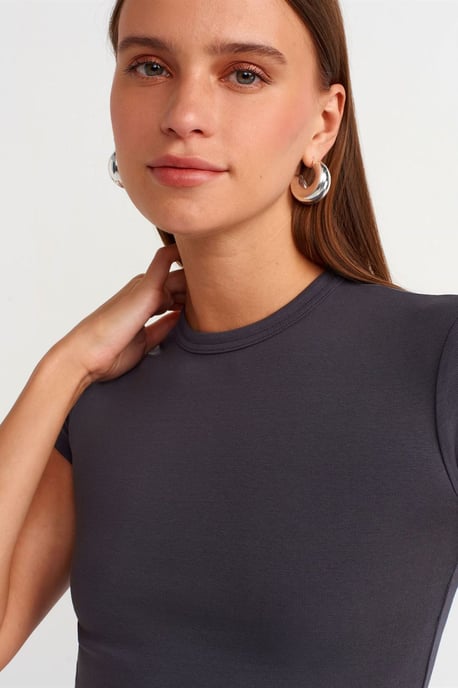 Women's Crop Slim-Fit Crew Neck T-Shirt - Image 4