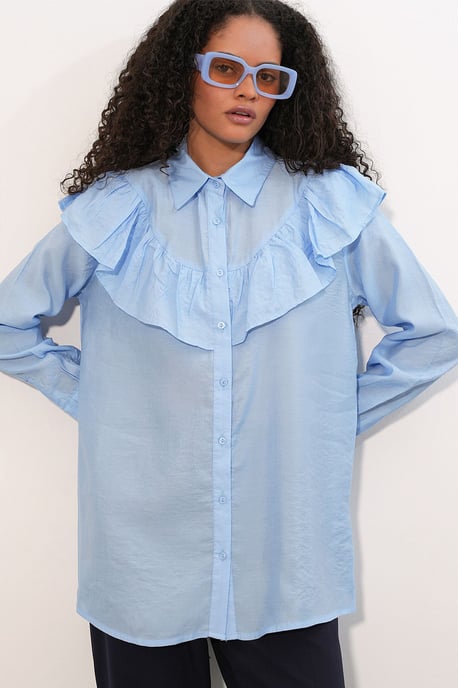 Long Relaxed Shirt With Frill Detail - Image 4