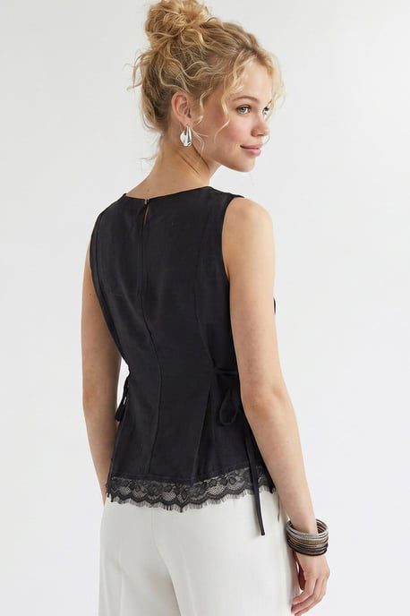 Sleeveless Poplin Blouse With Tie Closure - Image 4