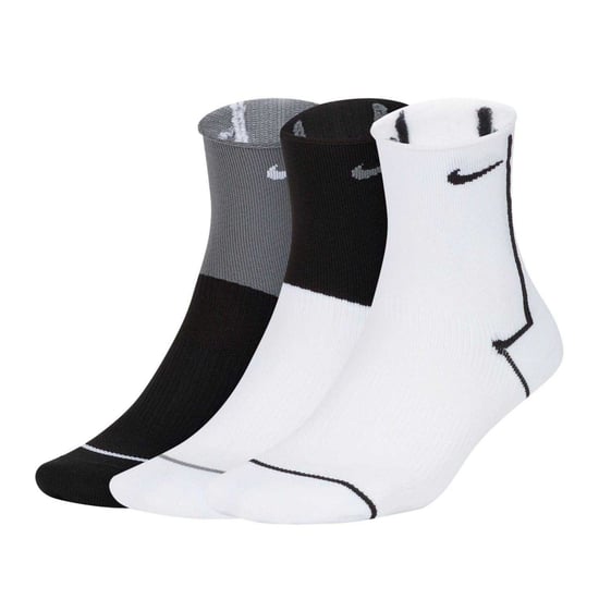 Nike Unisex-trainingssokken voor volwassenen in grote maten (set van 3) (Grijs/Zwart/Wit) - Image 1