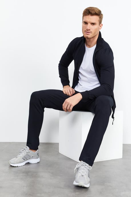 Men's Zip-Front Sweatshirt And Pants Set - Image 4