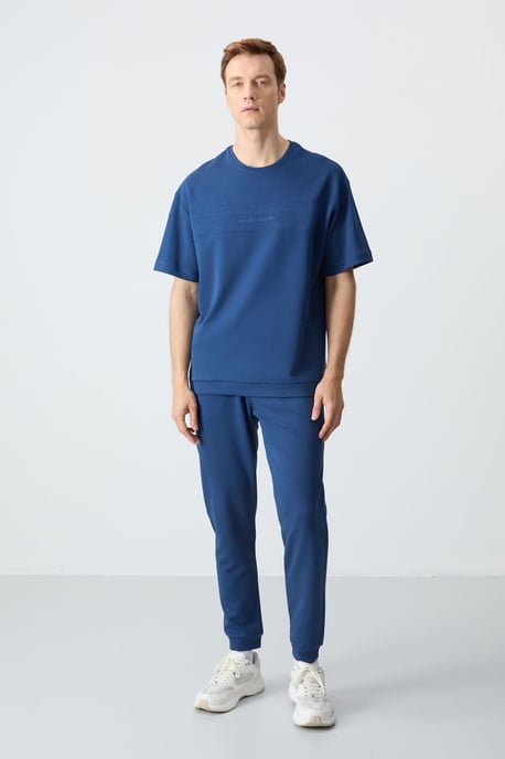Men's Oversized T-shirt And Pants Set - Image 1