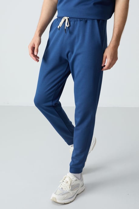 Men's Oversized T-shirt And Pants Set - Image 6