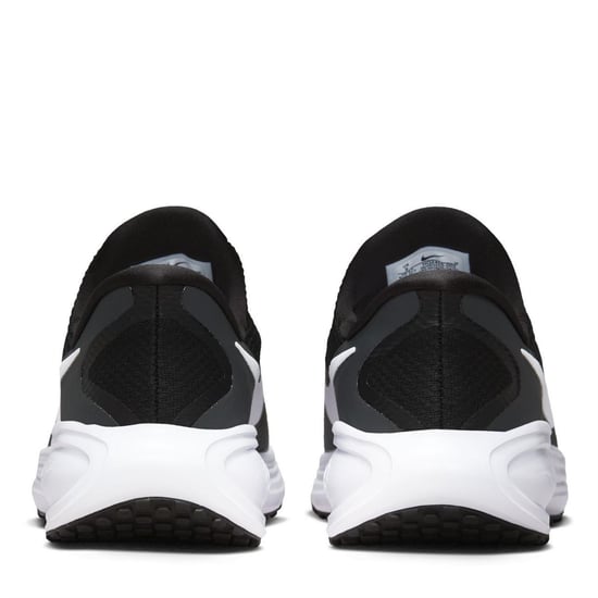 Women's Nike Trainers in Black/White - Image 4
