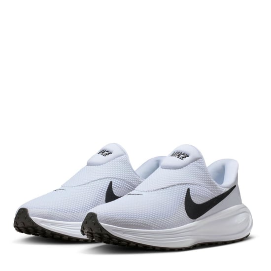 Women's Nike Trainers in White/Black - Image 3
