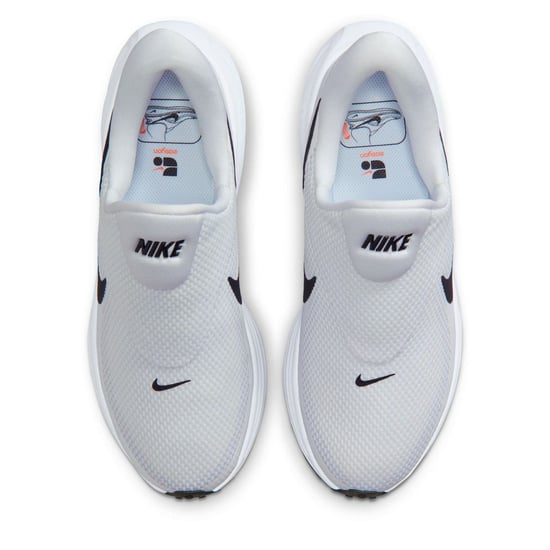 Women's Nike Trainers in White/Black - Image 5