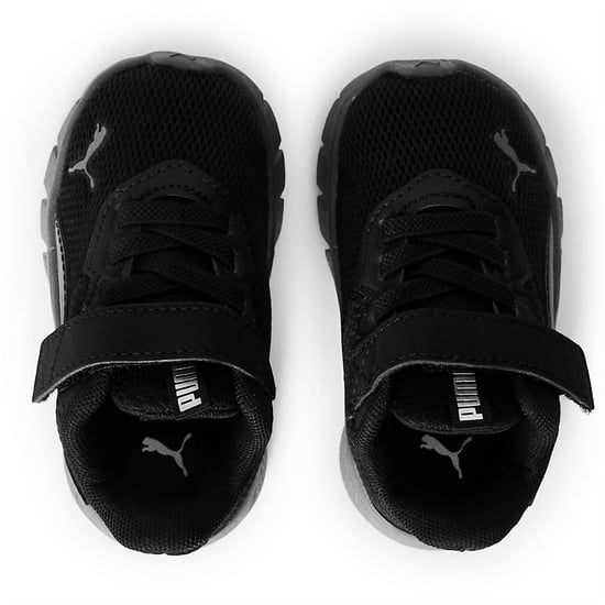 Boys Puma Kids Flexfocus Modn Low Top Trainers in Blk/Silv/Gry - Image 4