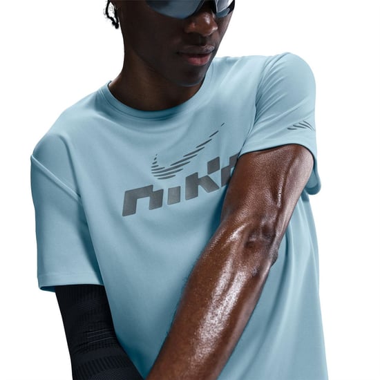 Men's Nike M Nk Df Uv Mile in Glacier Blue/Re - Image 5