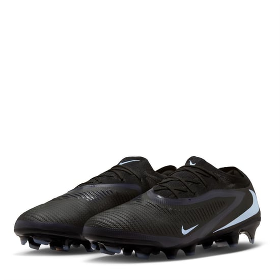 Boys Nike Phantom 6 Firm Ground Textured Toe Sneakers in Black/Black - Image 4