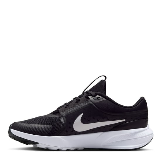 Boys Nike Star Run Lace-Up Low Top Sneakers in Black/White - Image 2