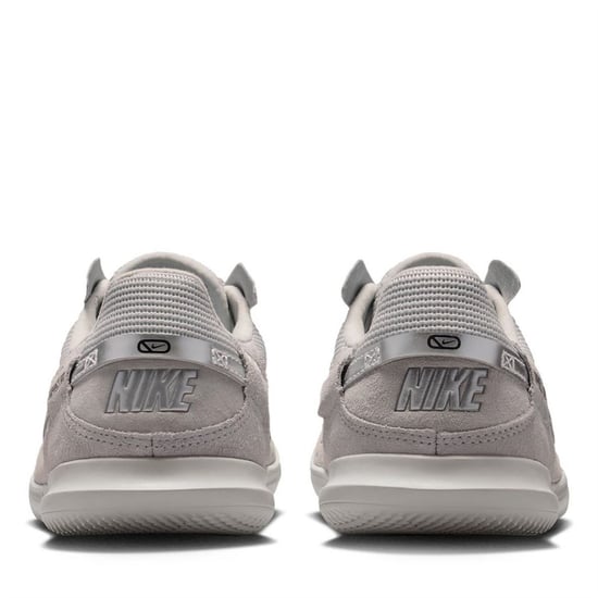 Boys Nike Indoor Football Boots Juniors in Lt Smoke Grey - Image 5