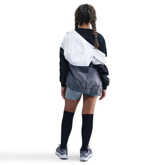 Girls Nike G Nsw Tke Flght Jn99 in Black - Image 4