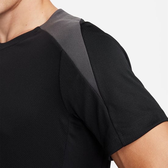 Men's Air Jordan Vest in Black - Image 4