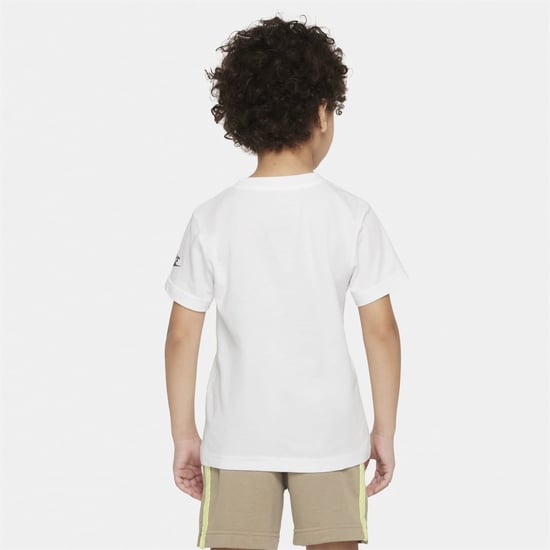 Boys Nike Regular Fit Lettering Crew Neck T-Shirt in White - Image 2