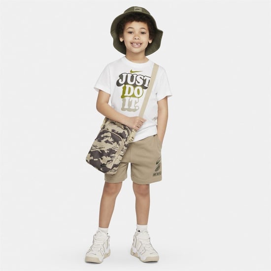 Boys Nike Regular Fit Lettering Crew Neck T-Shirt in White - Image 4