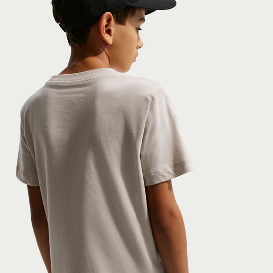 Boys Nike T-Shirt Junior Boys in Cream - Image 6