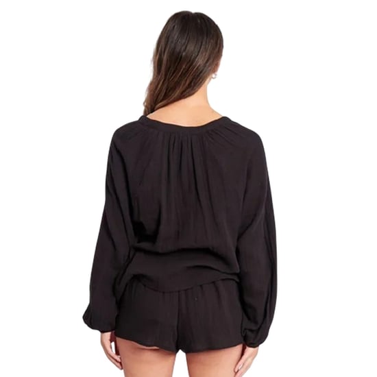 Influence Set bestaande uit een dames-top met V-hals en lange mouwen en een korte broek (Zwart) - Image 2