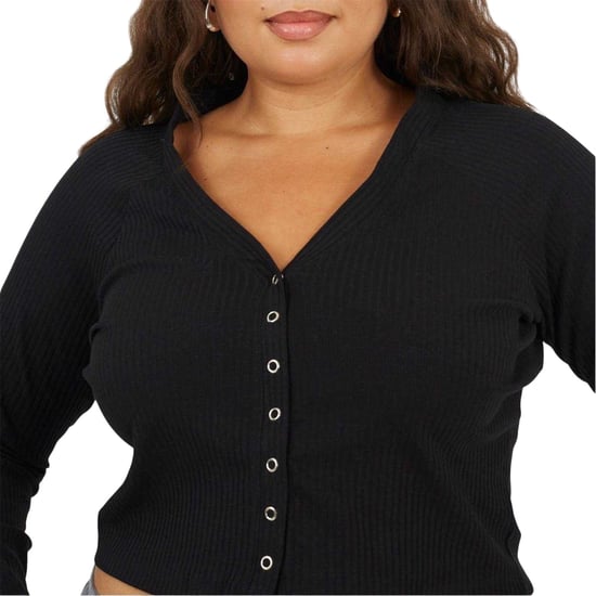 Brave Soul Vrouwen Ribbel V-Hals Plus Lange Mouwen Crop Top (Zwart) - Image 3