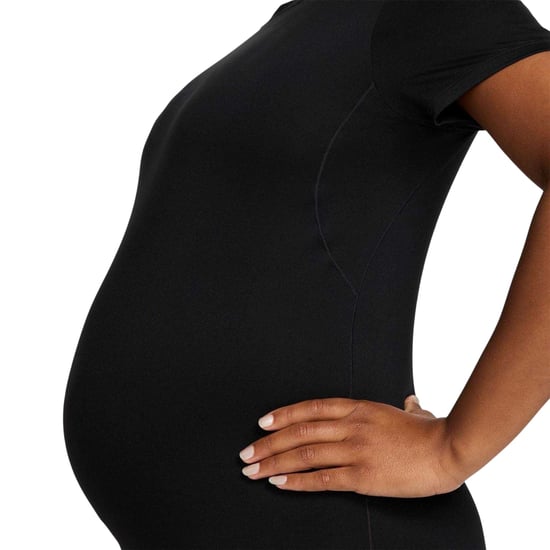 Nike Damernas Logotyp Dri-FIT Gravid T-shirt (Svart) - Image 4
