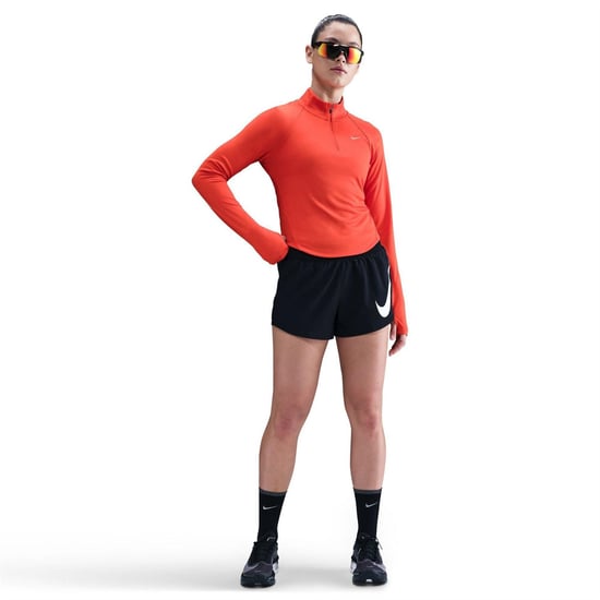 Women's Nike W Nk Tempo Nvlt in Picante Red/Ref - Image 3