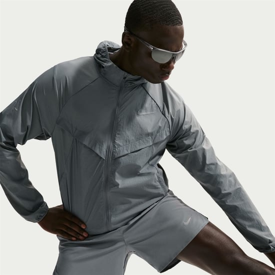 Men's Nike Stride Jacket in Smoke Grey - Image 5