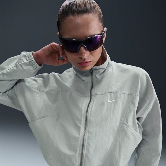Women's Nike W Nsw Evrthng W in Light Silver/Wh - Image 6
