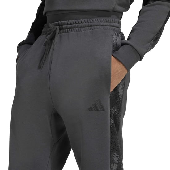 Men's adidas M Camo Prnt P in Grey Six/Multic - Image 4