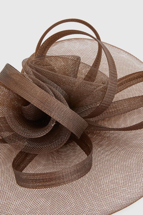 Chocolate Loop Clip Hair Fascinator - Image 3
