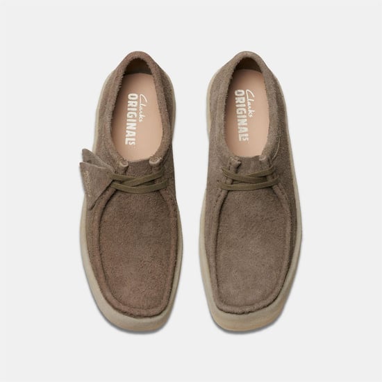 Men's Clarks Wallabee Cup Moc Toe Lace Up Moccasins in Pale Khaki - Image 6