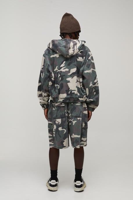 Oversized Crop Camo Twill Hooded Overshirt - Image 2